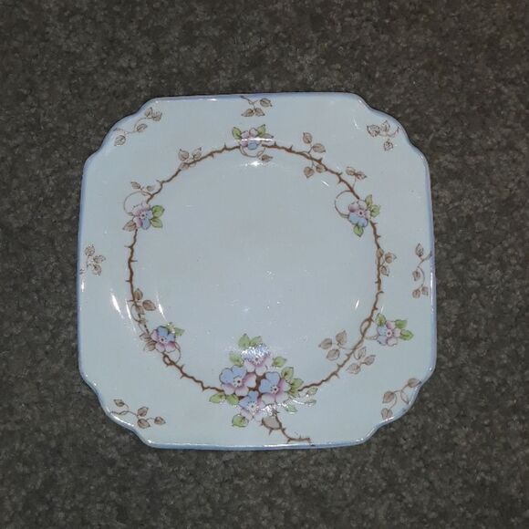 SAMPSON SMITH OLD ROYAL CHINA LONGTON PATTERN TEA/ SCONE PLATES - Picture 5 of 7
